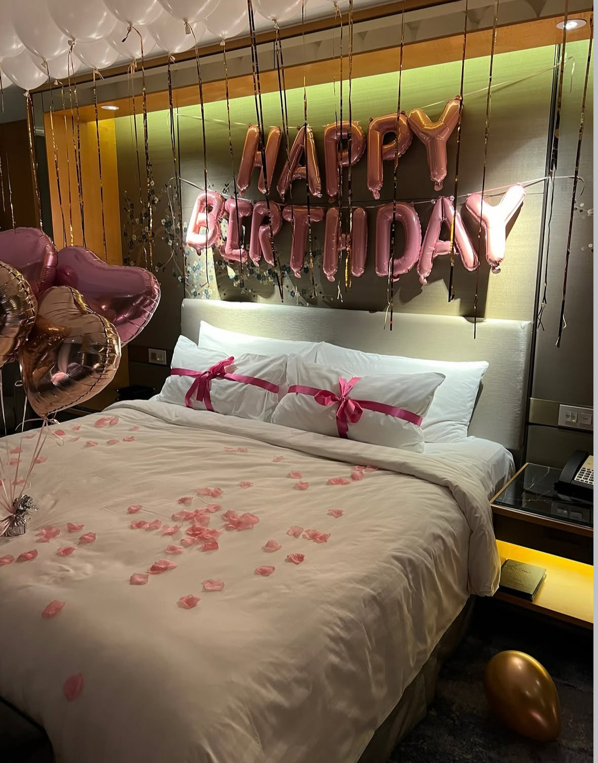 Decoración Romántica y de Cumpleaños en Hoteles – Sorpresas VIP con Globos y Pétalos | The Prestige Roses