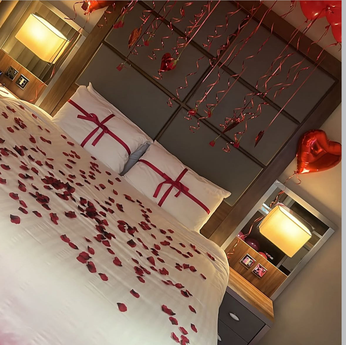 Decoración Romántica y de Cumpleaños en Hoteles – Sorpresas VIP con Globos y Pétalos | The Prestige Roses