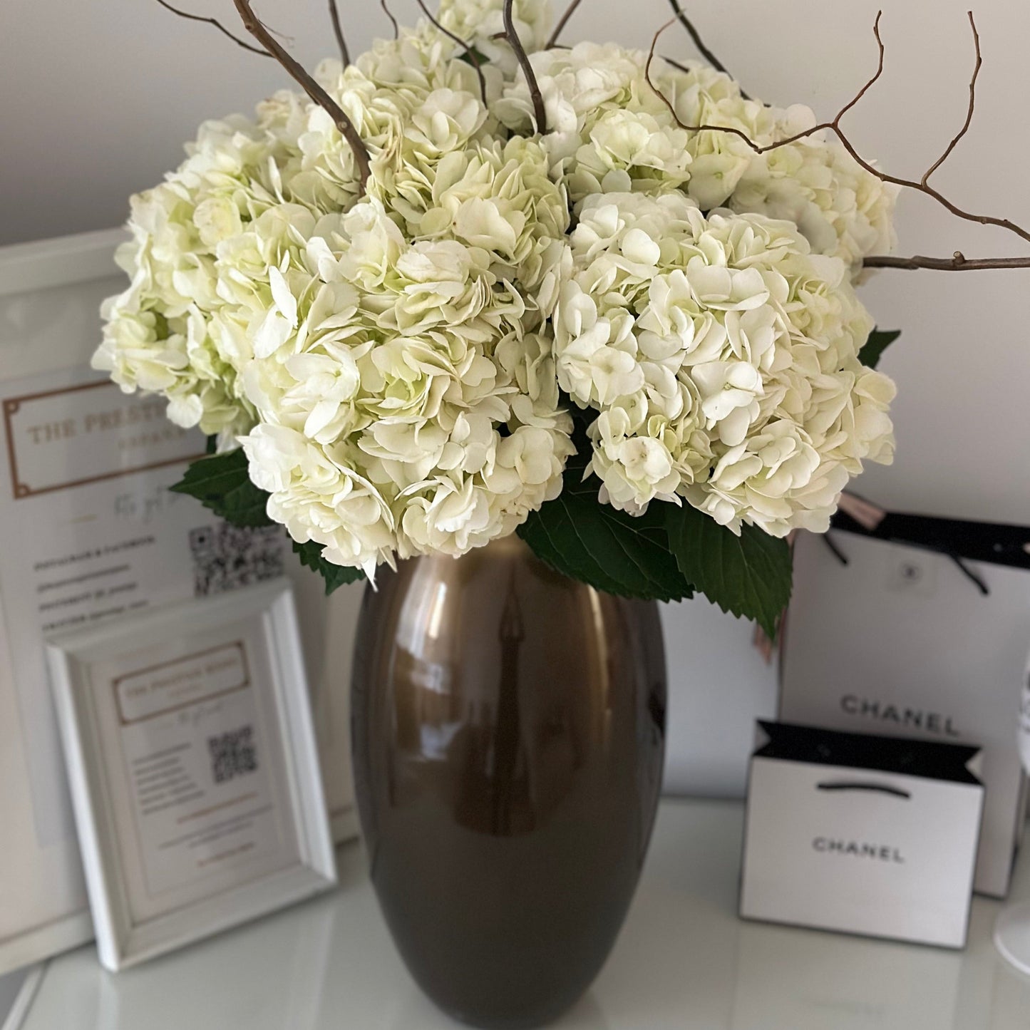 Ramo Luxury de Hortensias Blancas - El Detalle Perfecto para Ocasiones Especiales