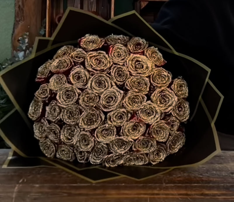 Ramo de Rosas Brillantes con Entrega en Madrid a domicilio