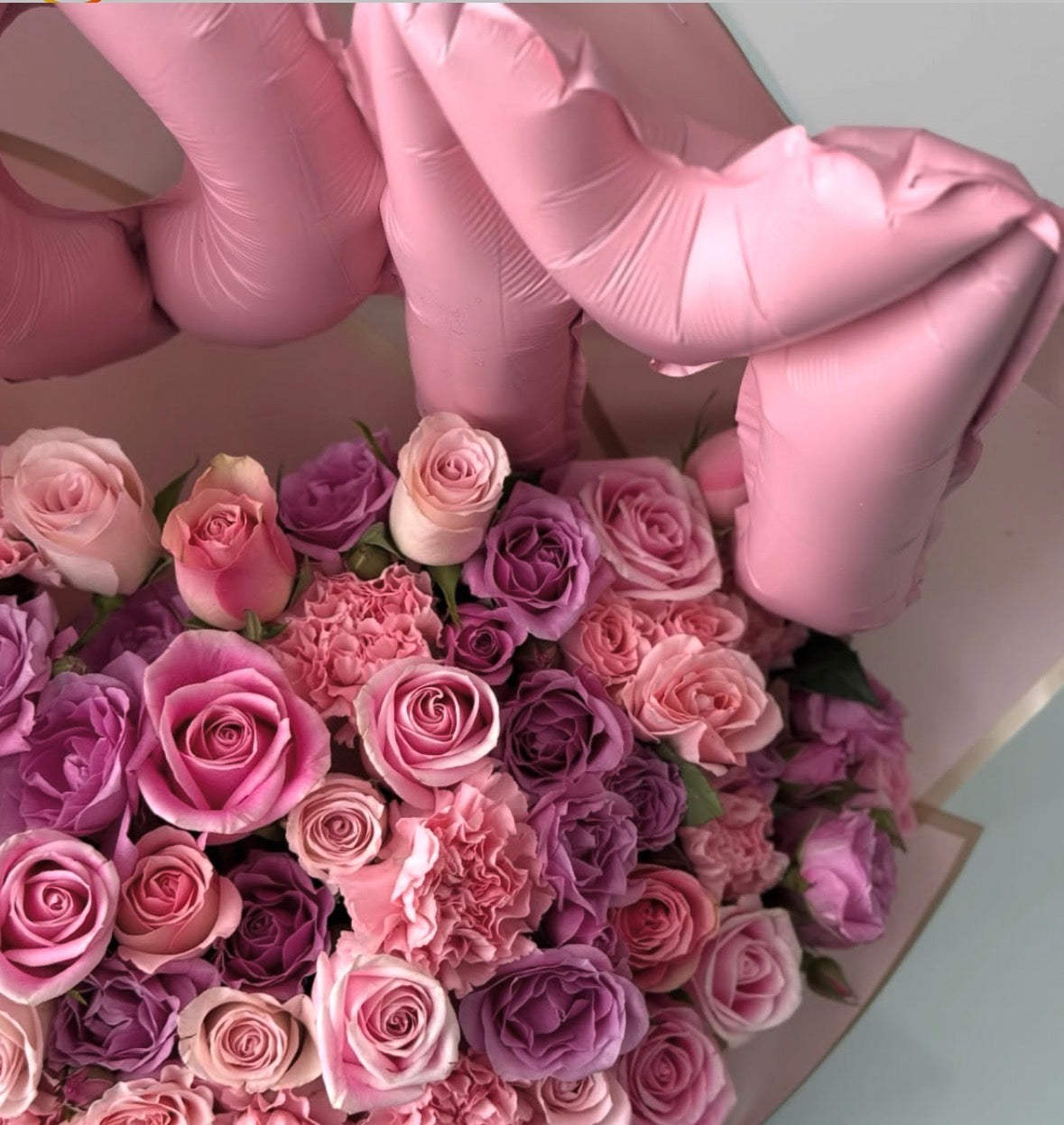 Bouquet MOM de Rosas y Flores Premium – Edición Especial