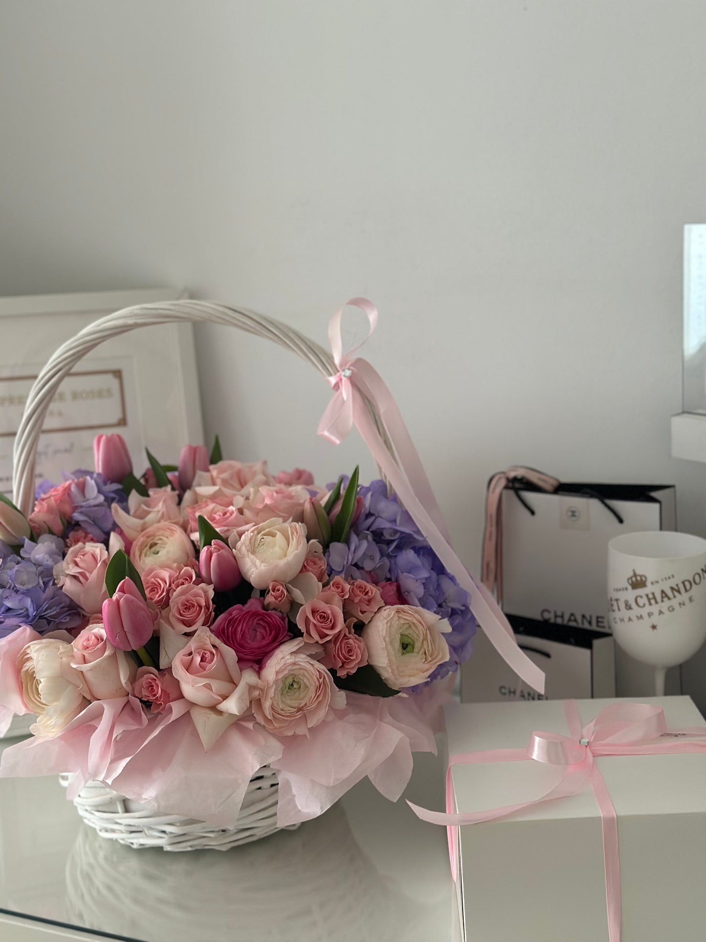 Comprar Flores Frescas en Cestas en Madrid