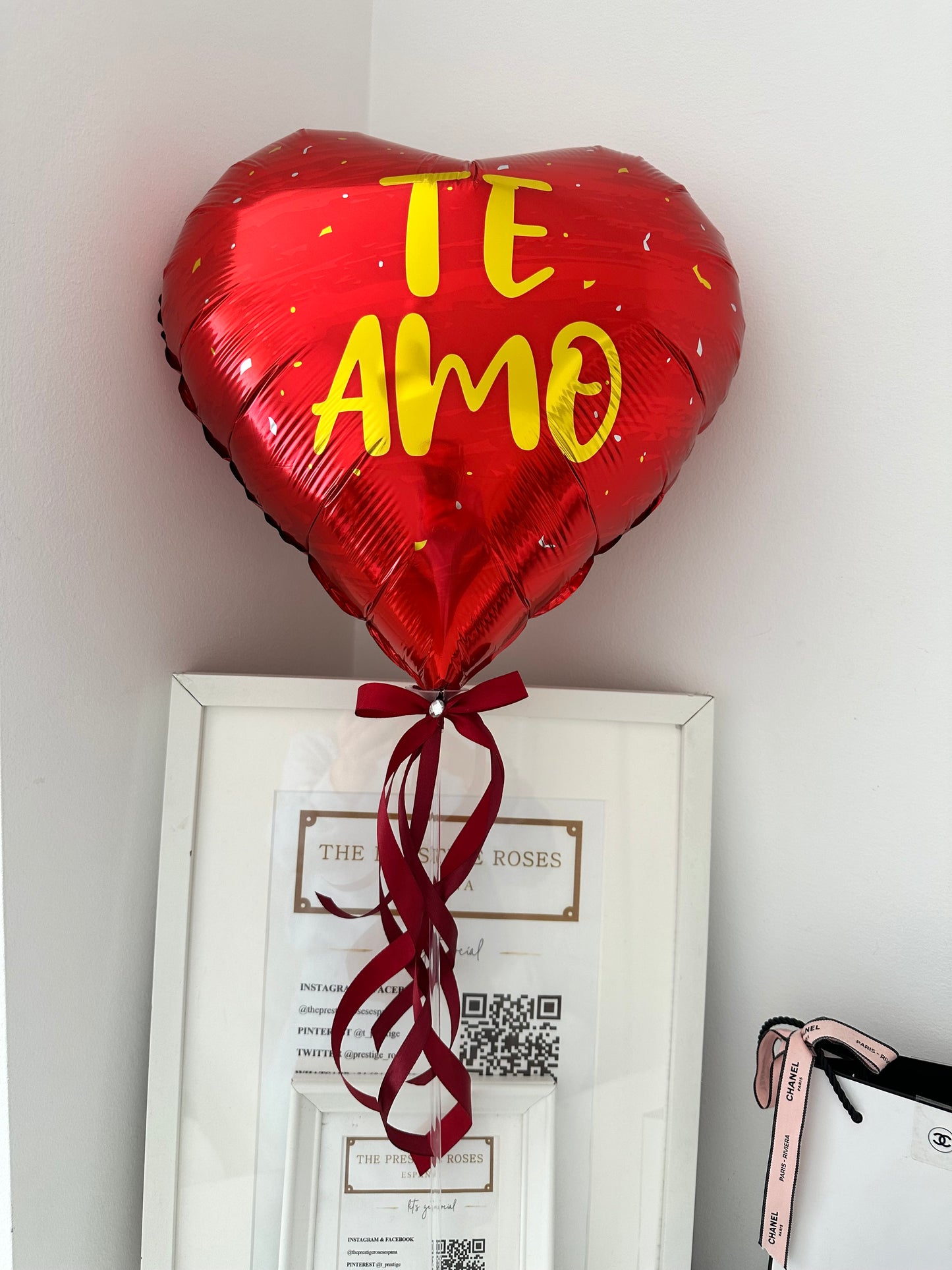 Globo Personalizado y Embalaje Decorativo para flores - Regalo Elegante y Exclusivo