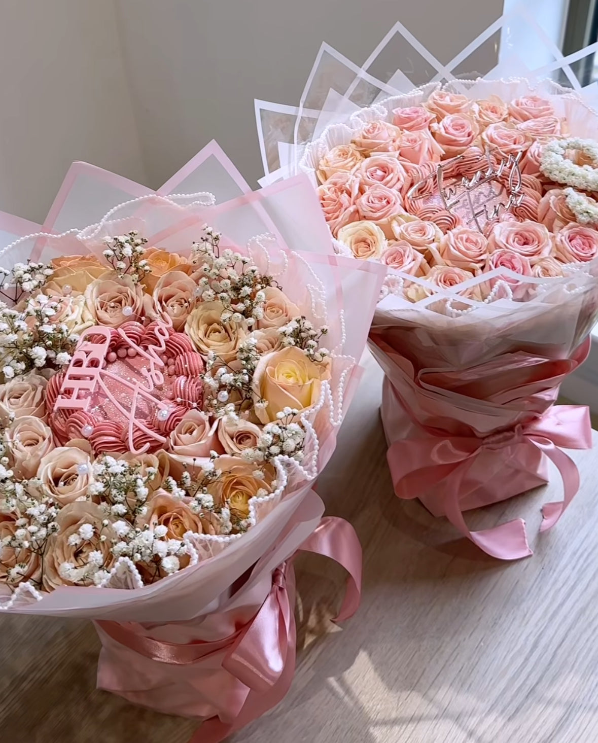 Dulce Pétalo - Flor Cake con 36 rosas y tarta de 12cm