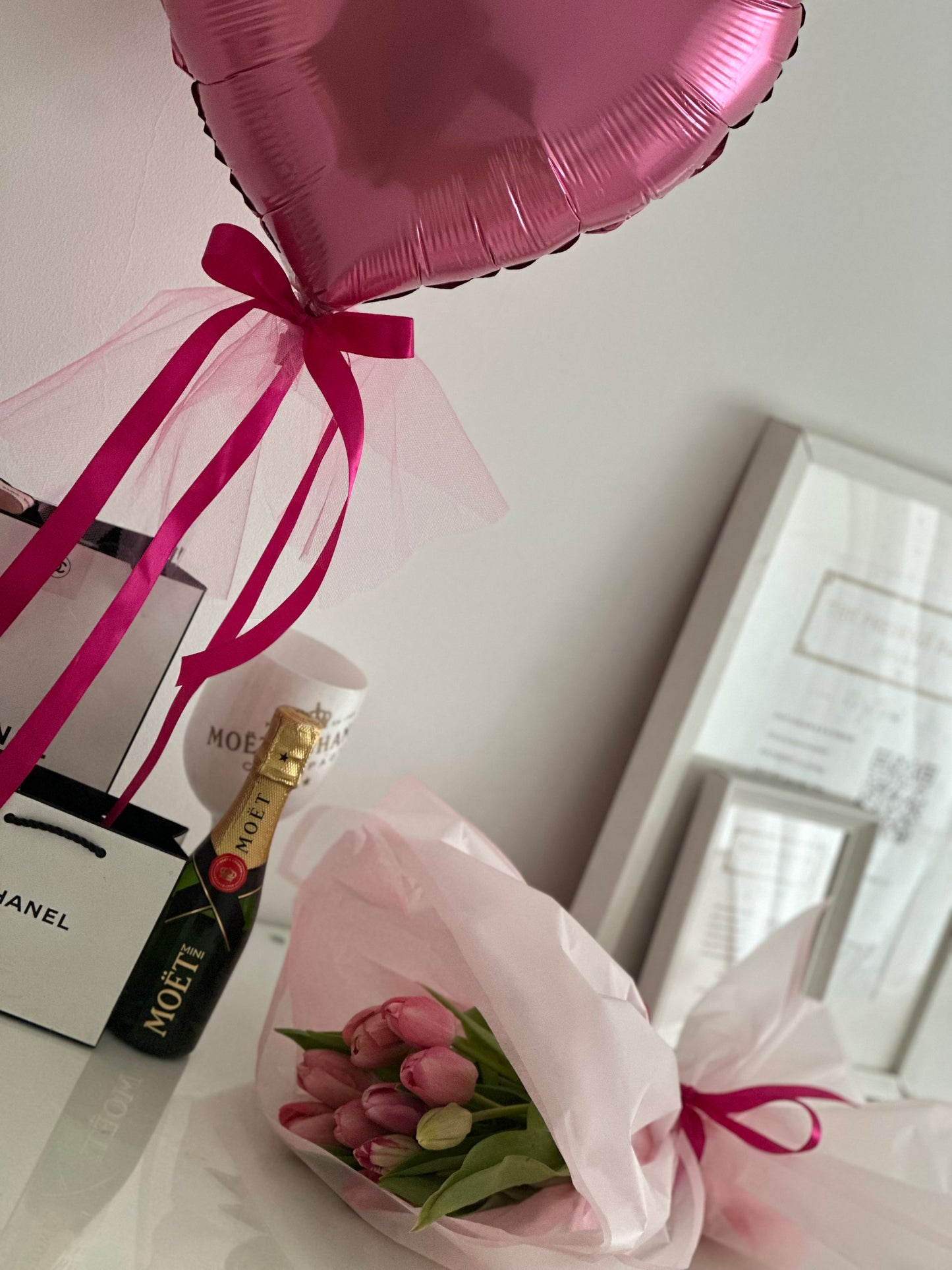 Tulip Dreams – Set de Tulipanes con Globo Personalizado