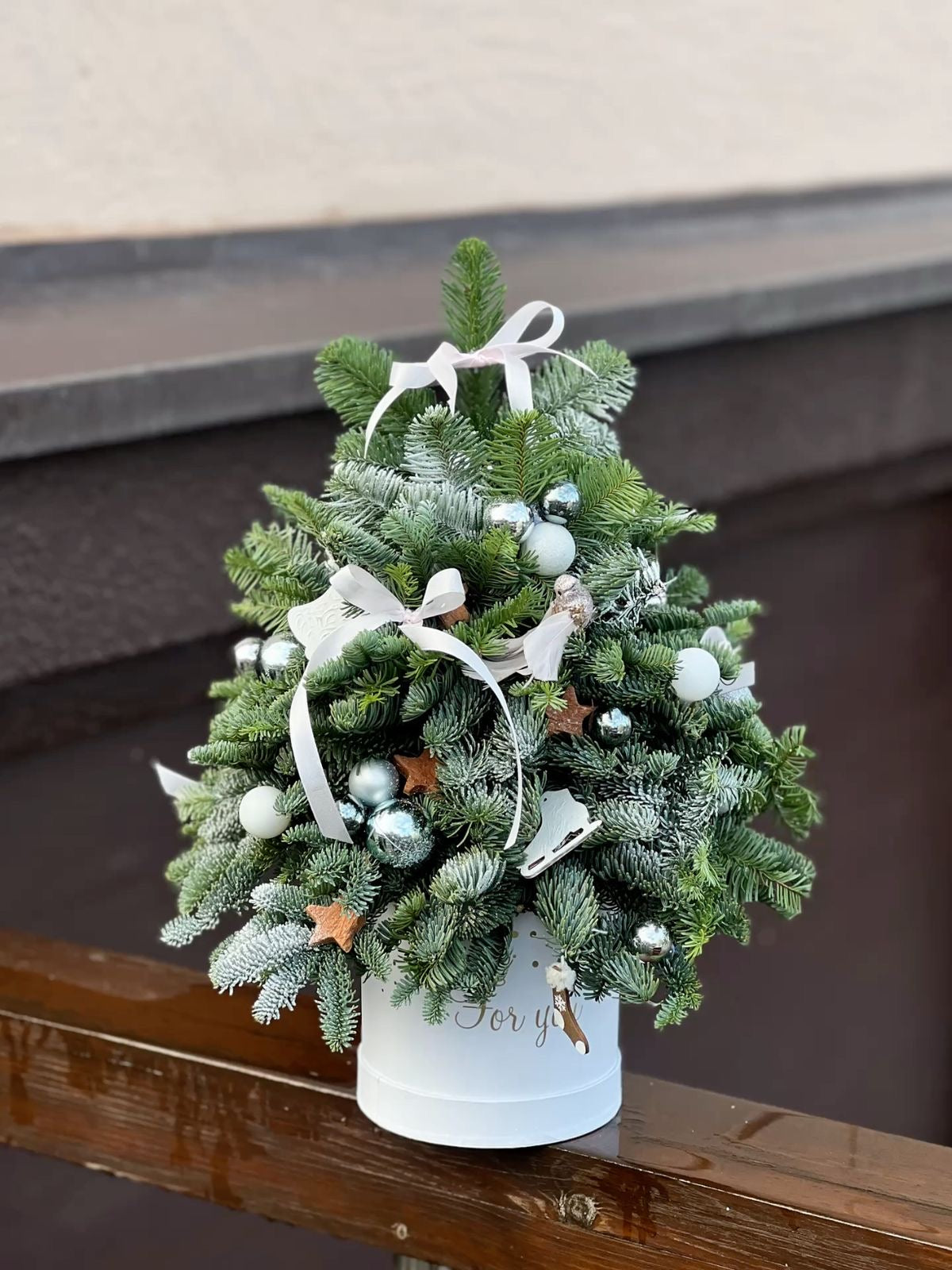 Árbol de Navidad decorado a mano estilo lujo The Prestige Roses