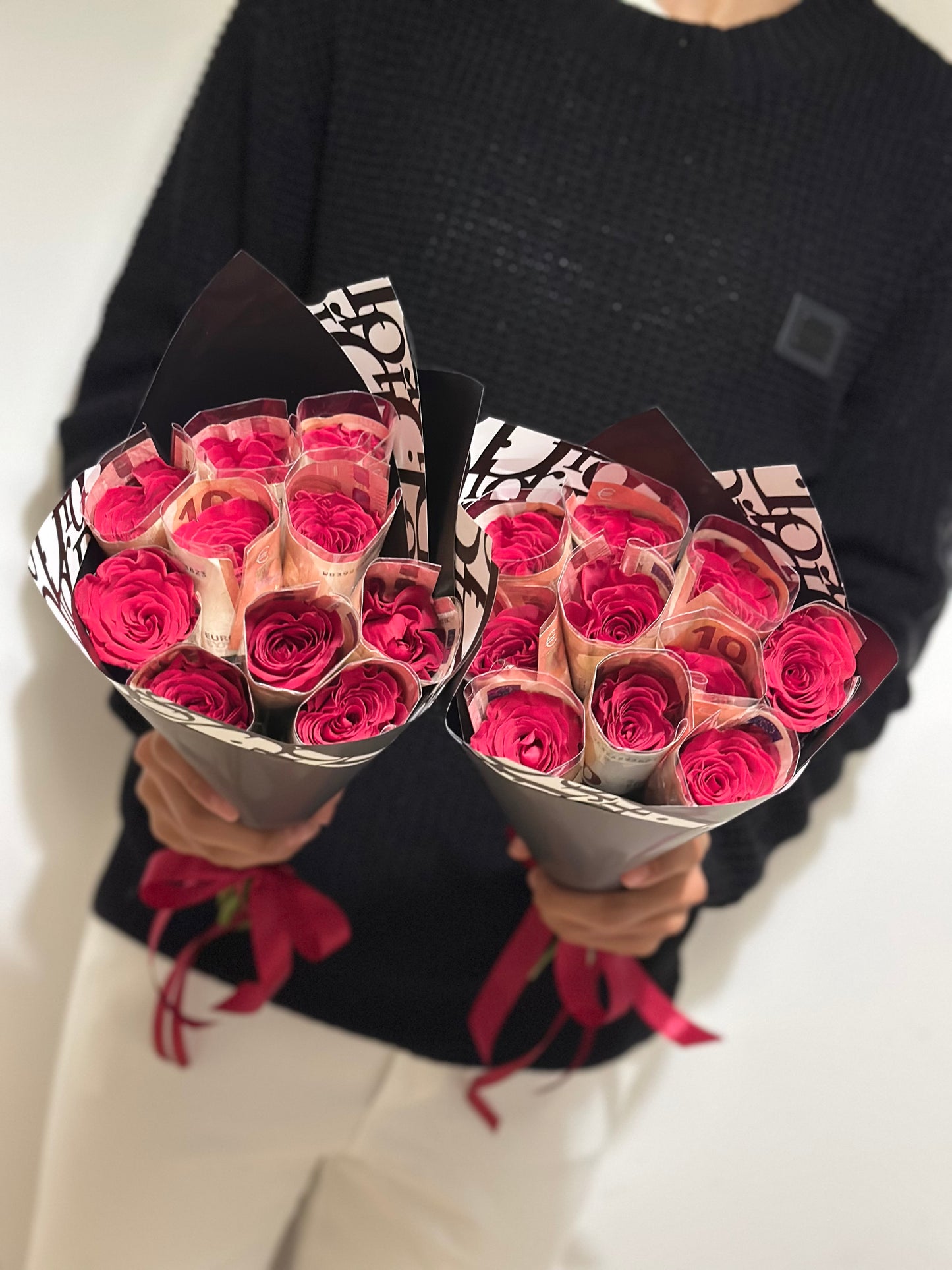 Money Bouquet con rosas y dinero, el detalle exclusivo para quienes buscan un regalo inolvidable en Madrid.