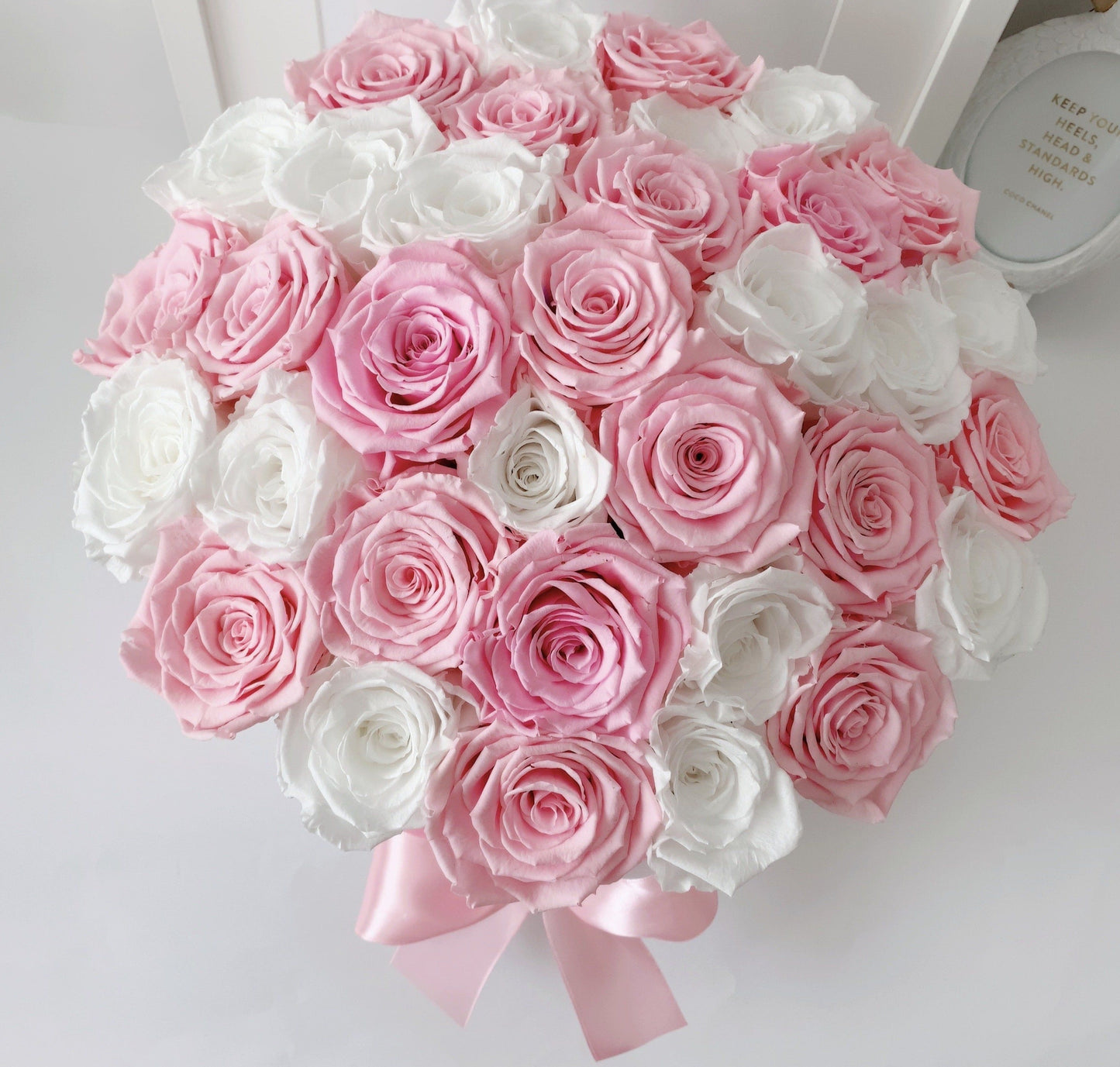 Caja Grande de Rosas Eternas en estilo Dome | The Prestige Roses