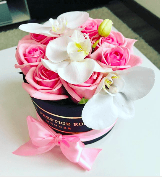2 Razones por las que Comprar Orquídeas y Rosas - The Prestige Roses Madrid