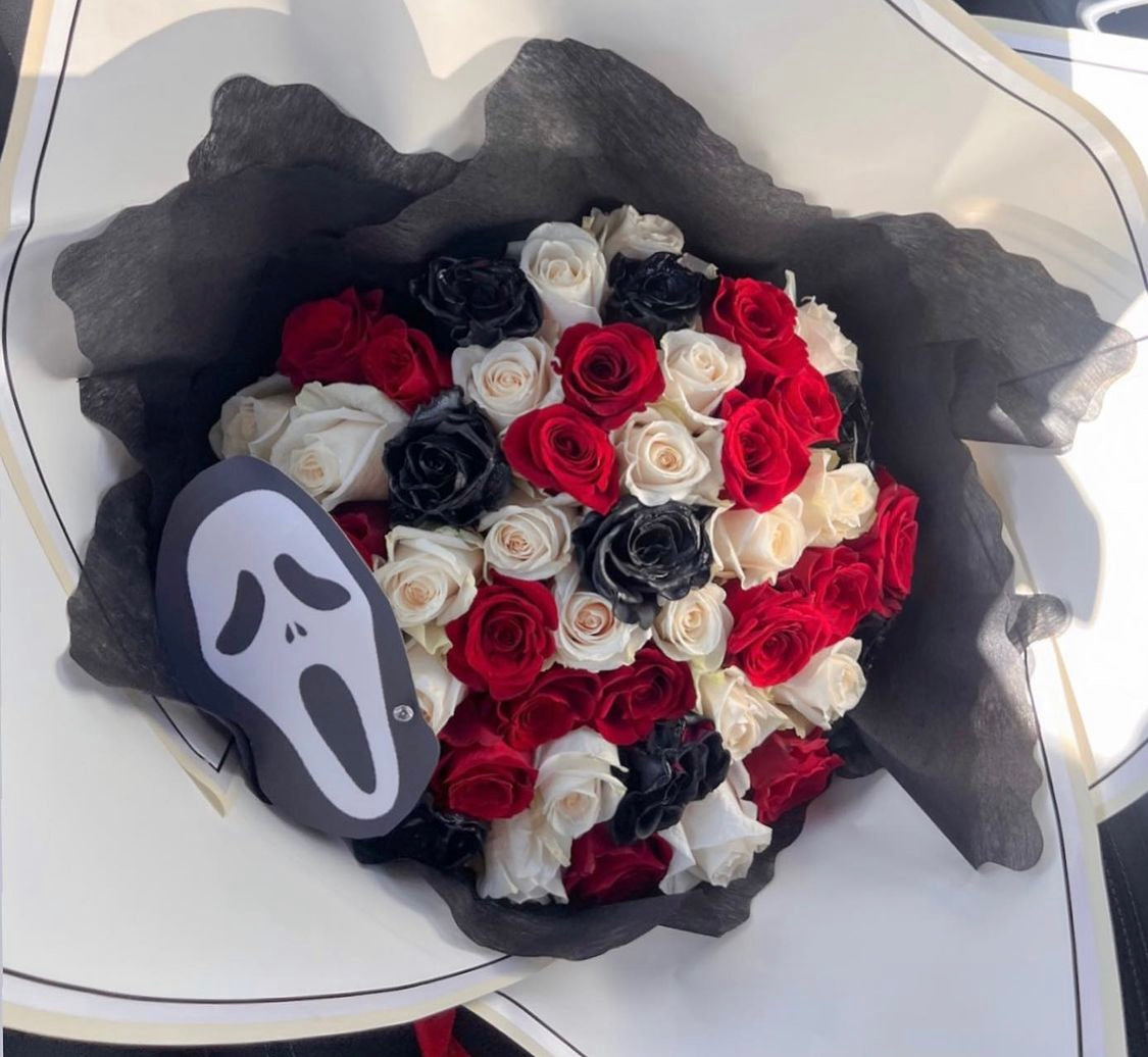 Ramo Spooky Halloween de 50 rosas naturales frescas - The Prestige Roses España