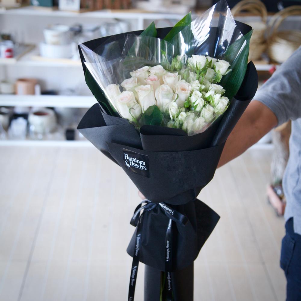 Colección Ramo de Flores - Bouquet Classy Rosas Blancas - The Prestige Roses Espana