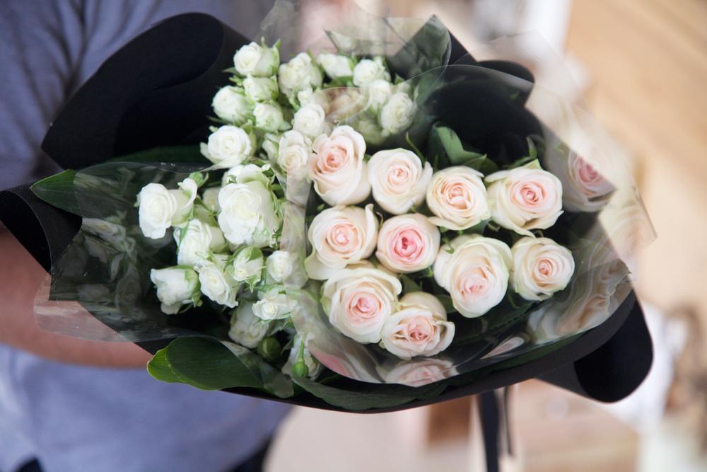 Colección Ramo de Flores - Bouquet Classy Rosas Blancas - The Prestige Roses Espana