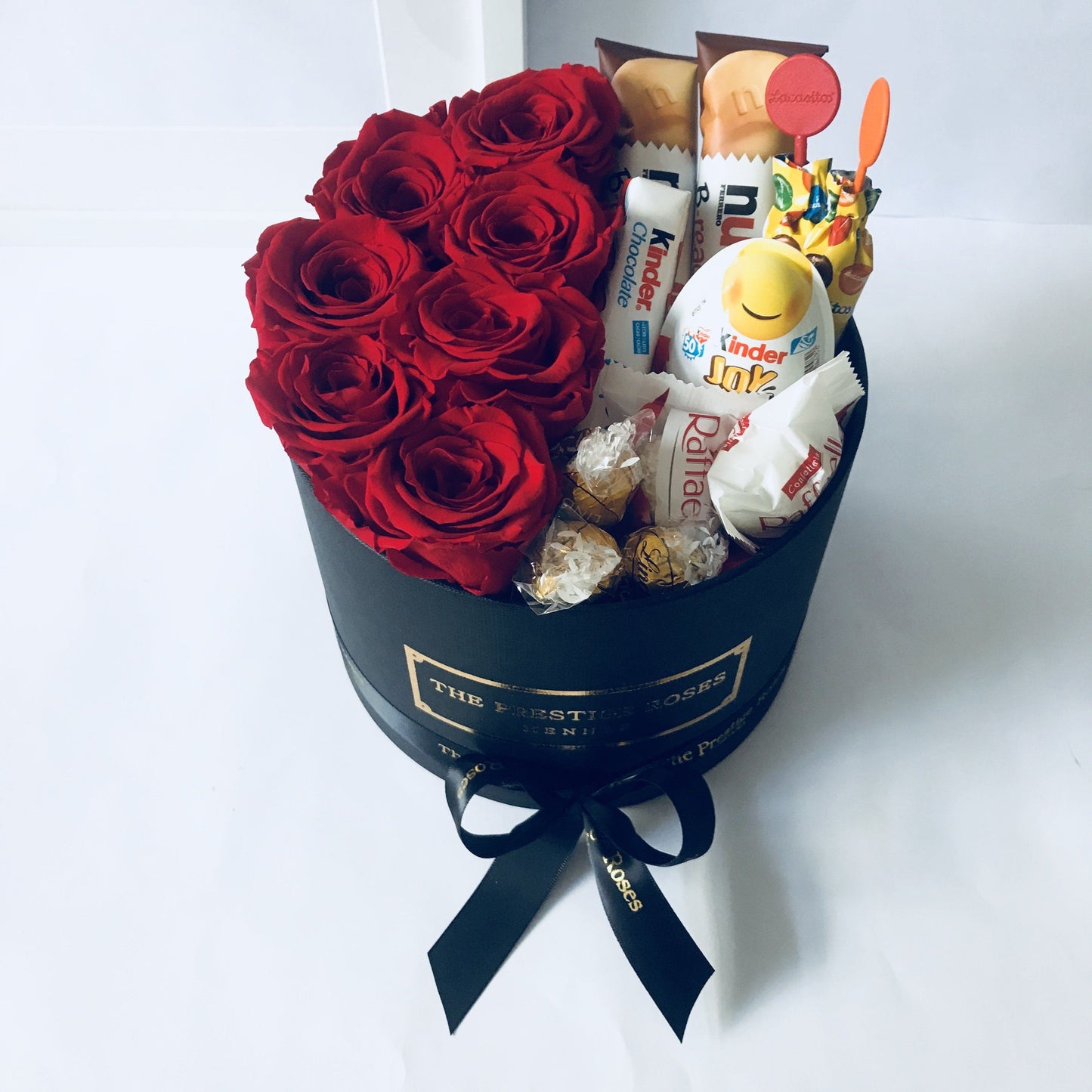 Colección Rosas con Chocolate - La Mejor Colección de Rosas Frescas con Chocolate - The Prestige Roses Madrid