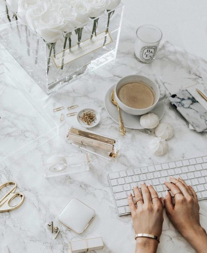 Caja Acrilica de Rosas Frescas Naturales | The Prestige Roses - The Prestige Roses Madrid