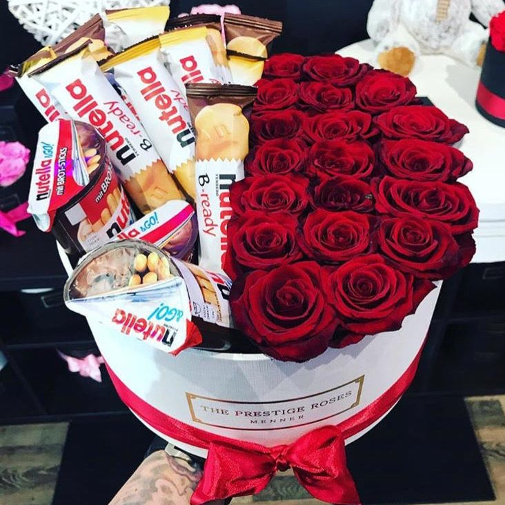 Colección Rosas con Chocolate - La Mejor Colección de Rosas Frescas con Chocolate - The Prestige Roses Madrid