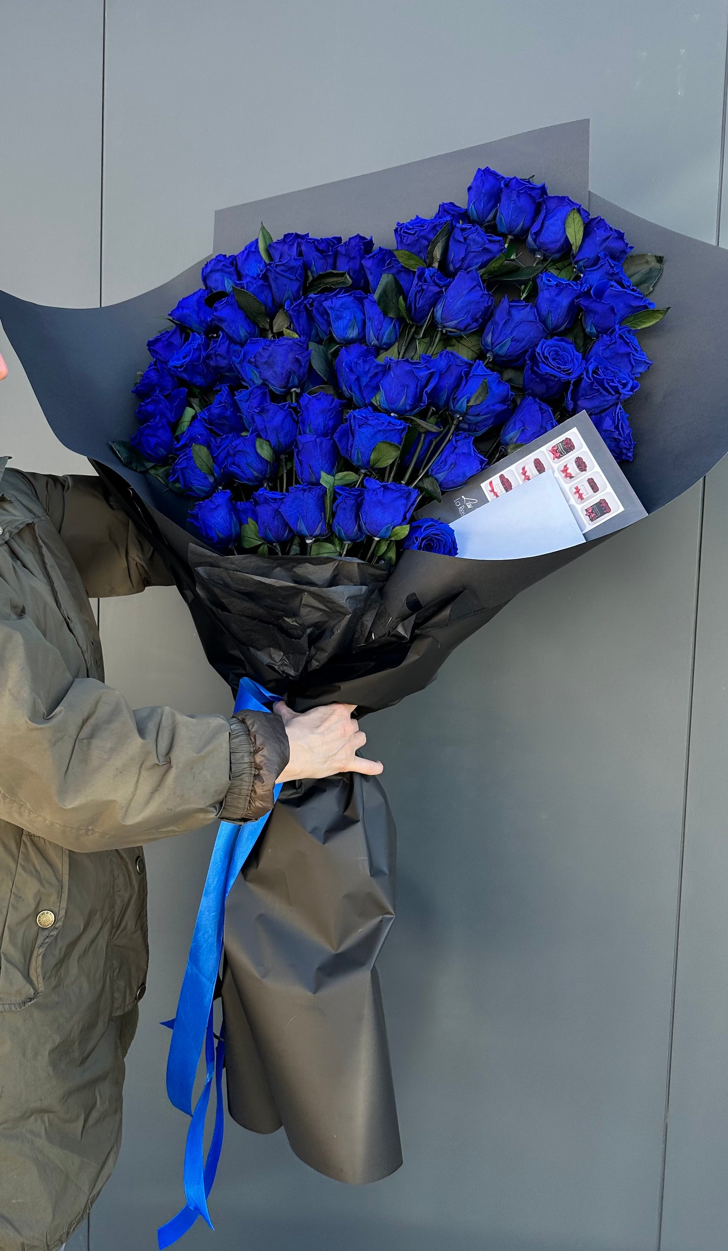 Ramo de Rosas naturales preservadas en forma Corazon