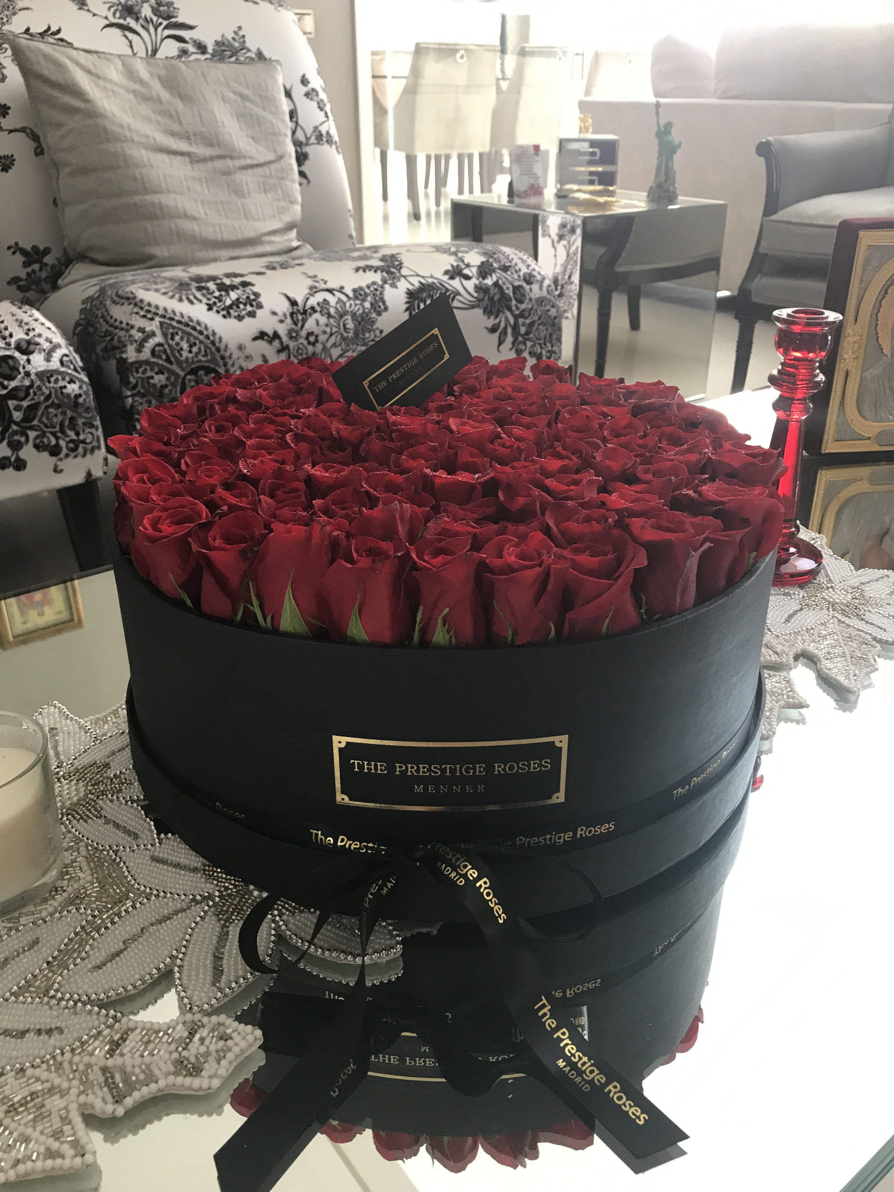 Caja Cilindro Luxury de 120 Rosas Rojas The Prestige Roses Espana