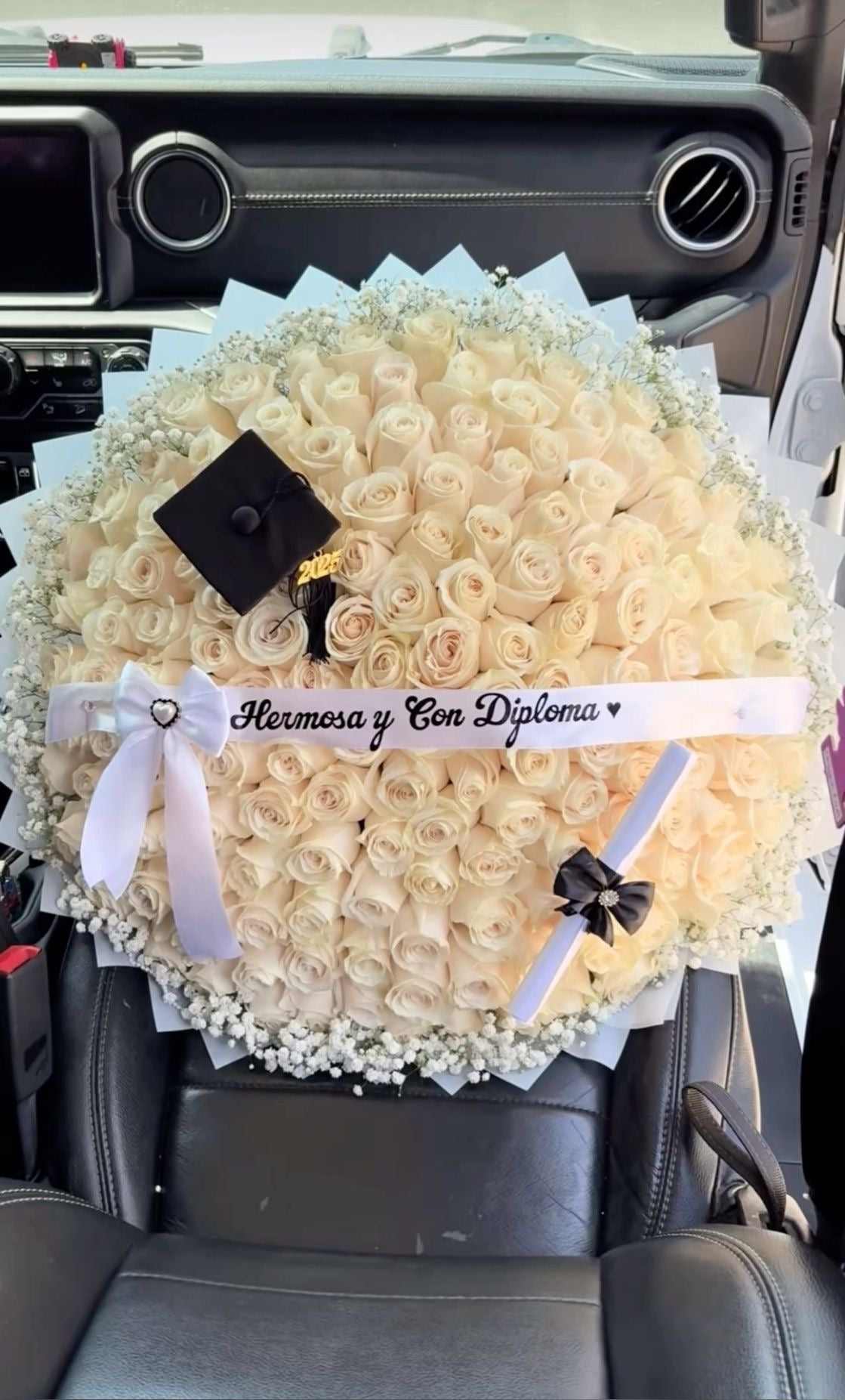 Ramo de Flores para Graduación – Entrega en Madrid