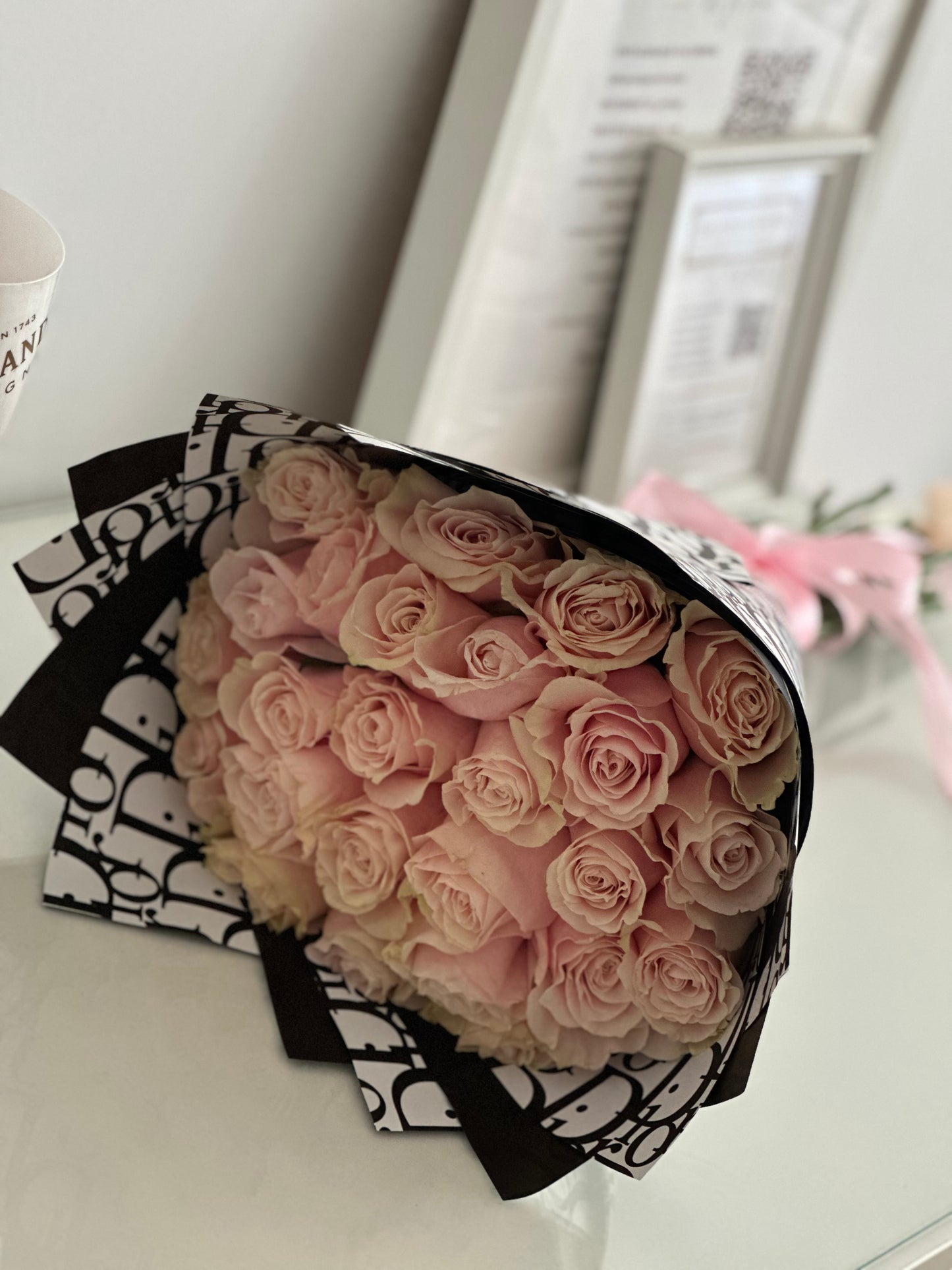 Ramo Dior de Rosas Frescas The Prestige Roses