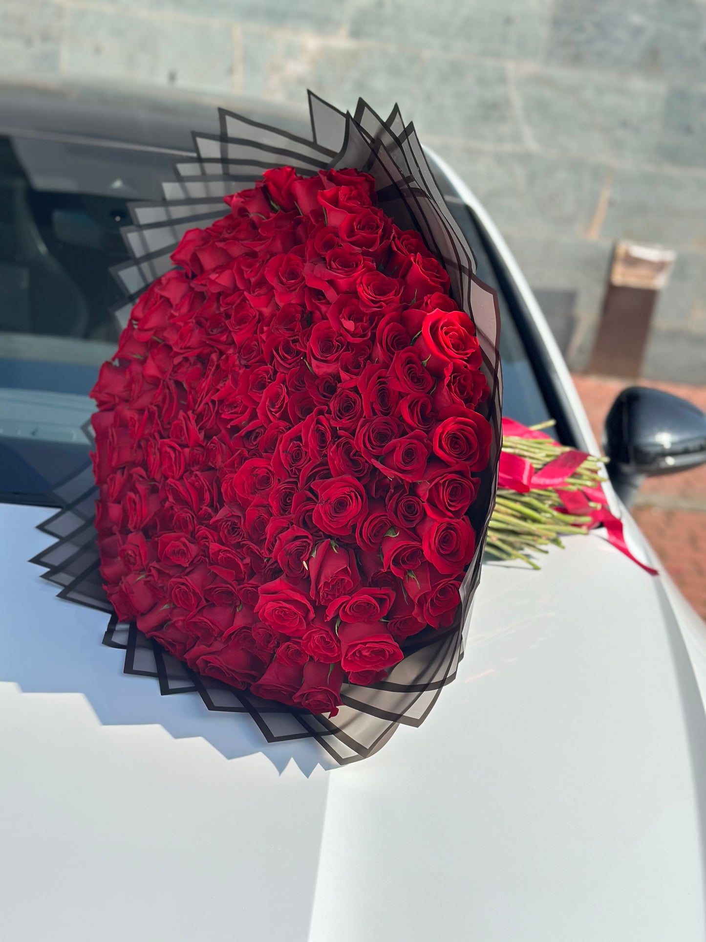 Bouquet de 200 Rosas – Elegancia Suprema