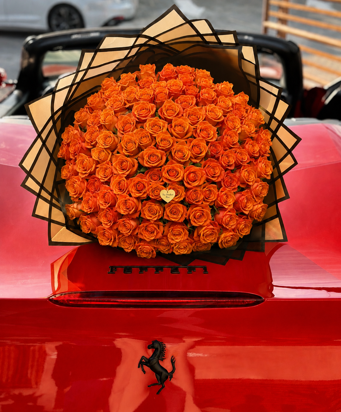 Bouquet de rosas naranjas de lujo elaborado por The Prestige Roses