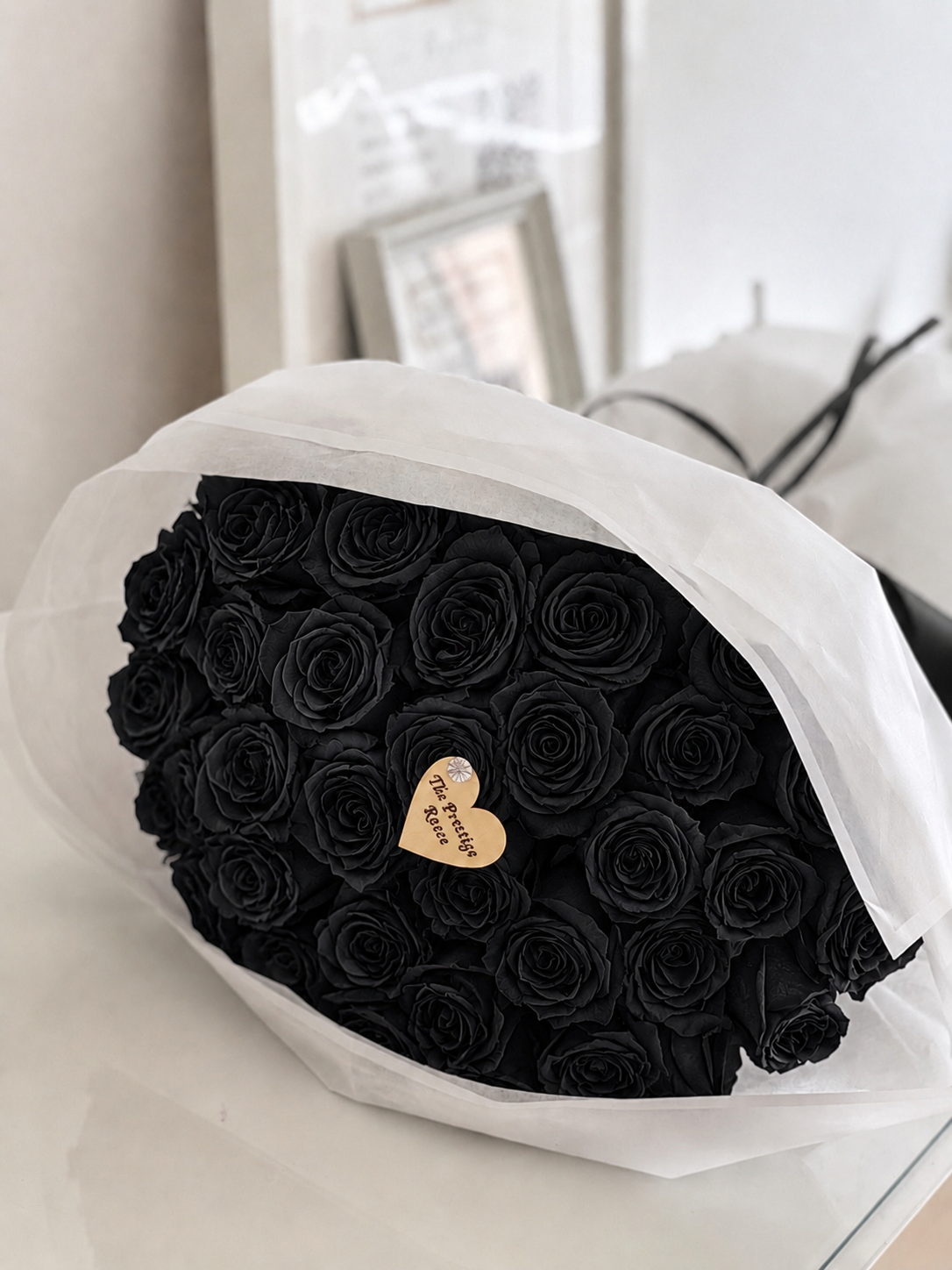 Bouquet exclusivo de rosas negras elaborado artesanalmente por The Prestige Roses