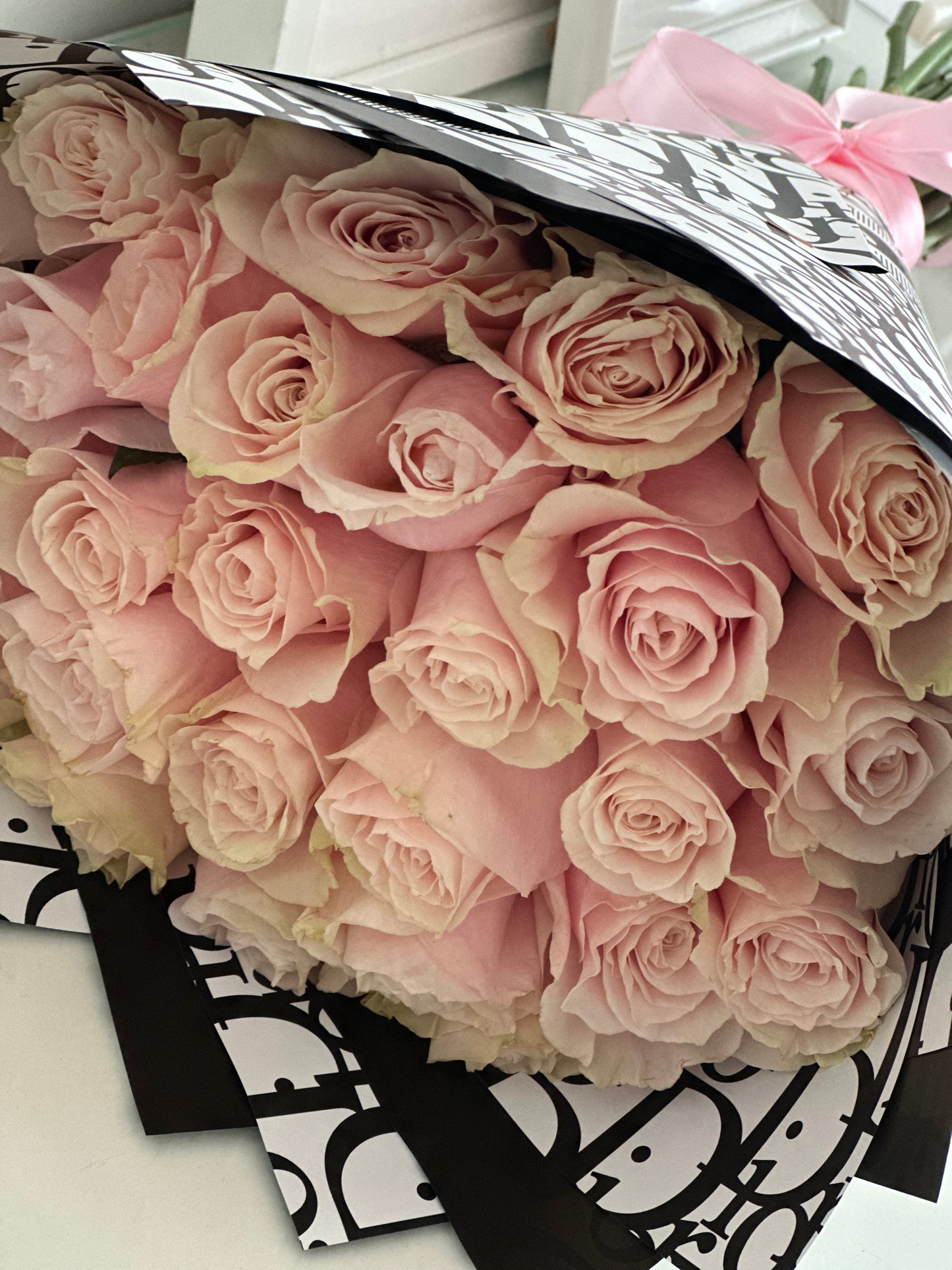 Ramo Dior de Rosas Frescas The Prestige Roses