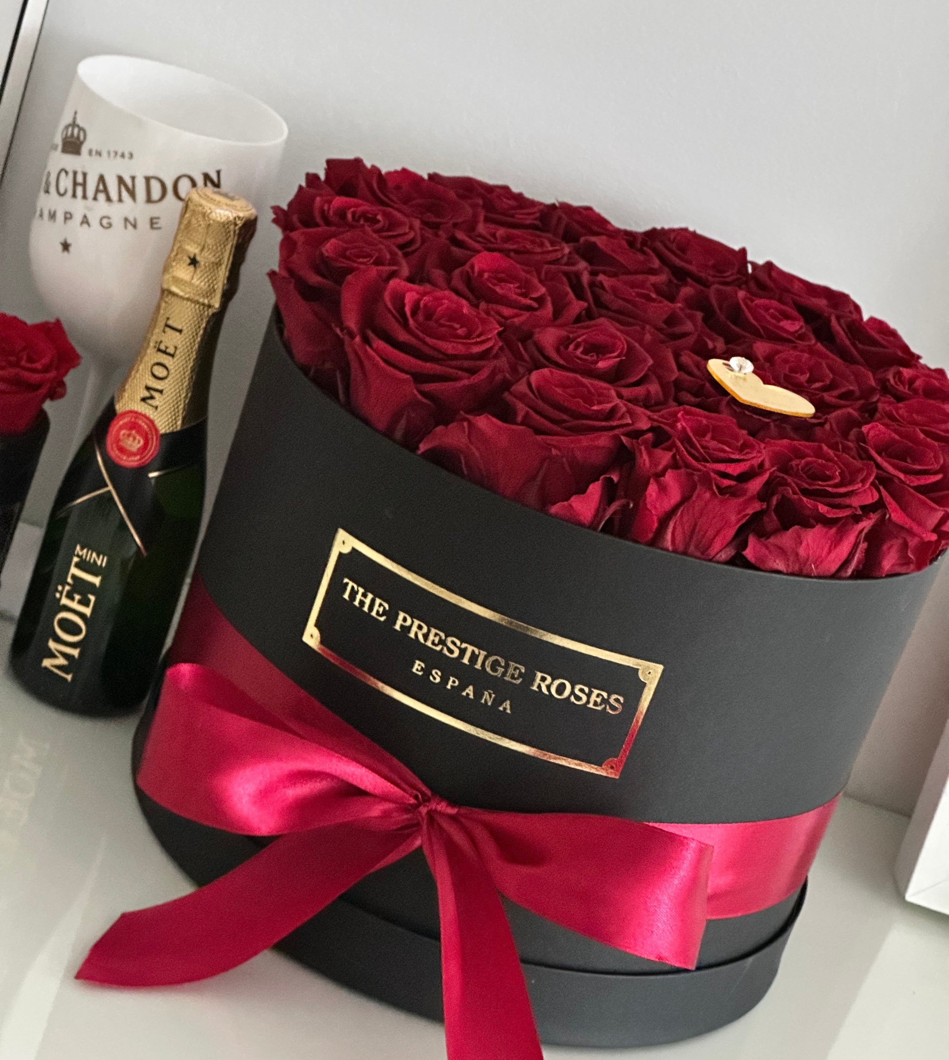 Pack Romance, El regalo perfecto para sorprender con elegancia en Madrid.