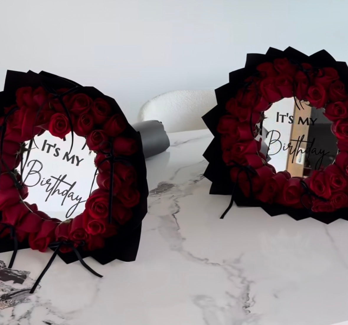 Ramo de rosas con espejo personalizado entrega de lujo en Madrid