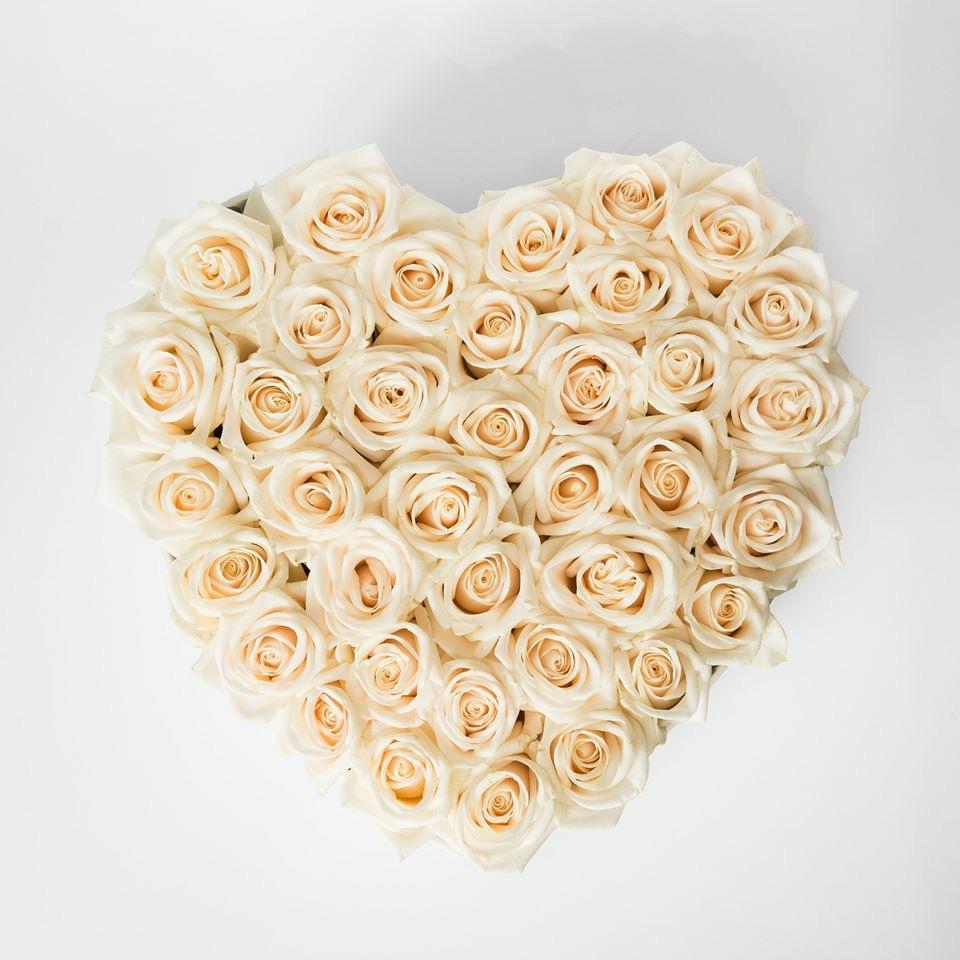 Caja Negro Corazon de Rosas Frescas Blancas | The Prestige Roses - The Prestige Roses Madrid