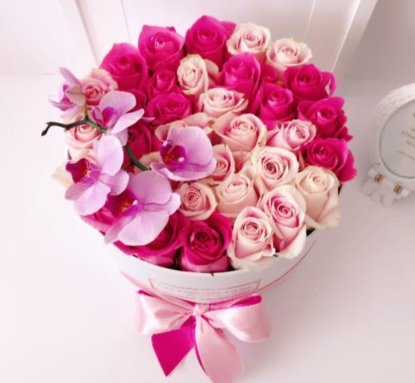 Cajas de Rosas Preservadas con orquideas frescas o artificiales